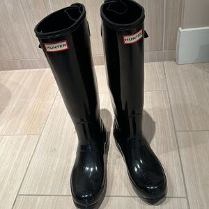 Hunter Rain/Riding Boots. Black. Size 8.